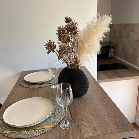 Lägenhet Leone With Free Parking *