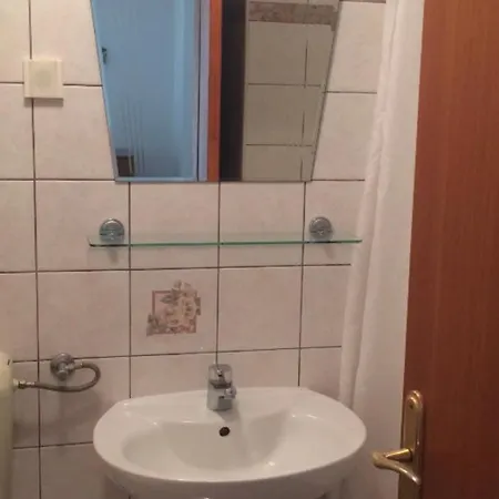 Lägenhet Leone With Free Parking *