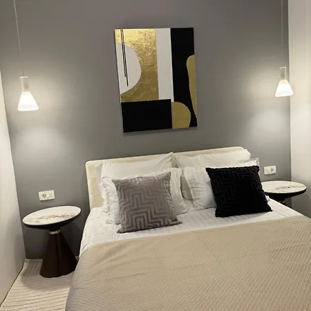 Leone With Free Parking