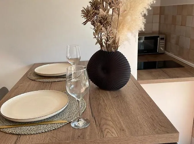 Leone With Free Parking Apartament Pula