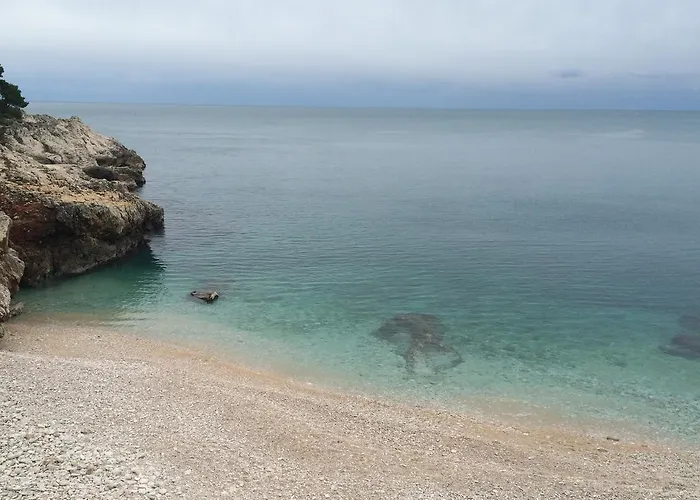 Leone With Free Parking Pula