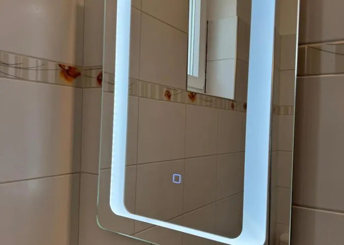 Leone With Free Parking Daire Pula